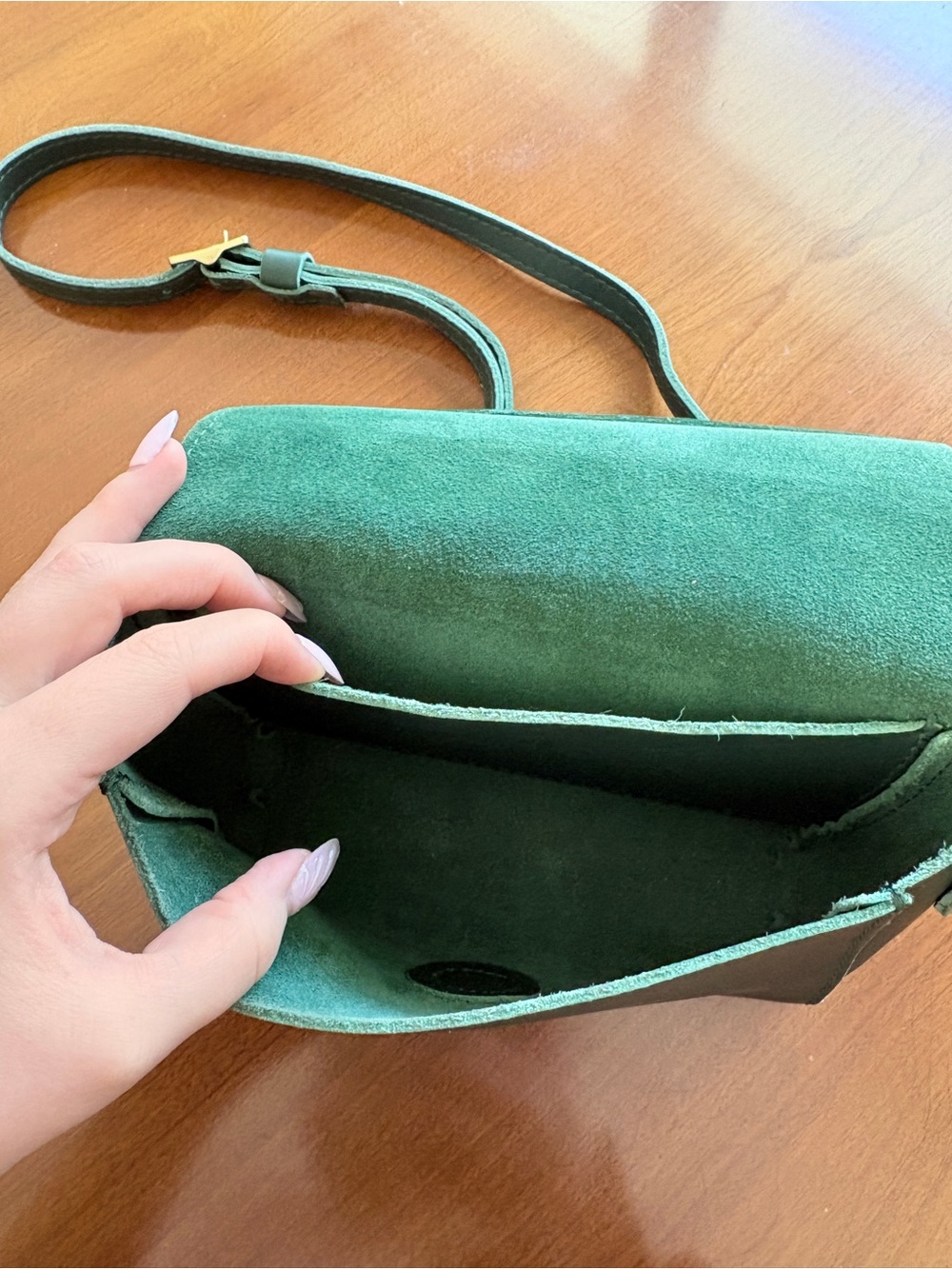Portland Leather Metro Crossbody Bag in Emerald Green - Picture 6 of 7